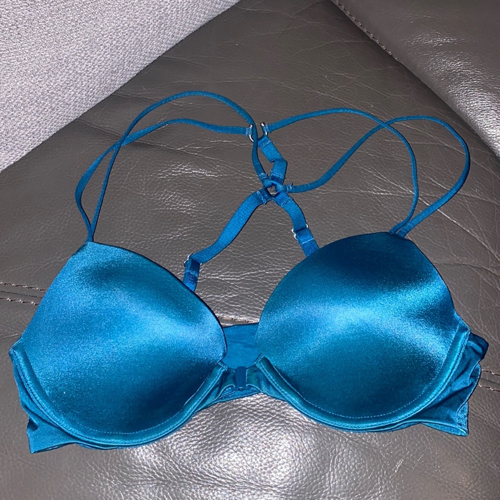 Victoria’s Secret Very Sexy 32C bra